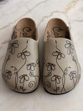 Calceo Beige Floral Slip-On Clogs Mules EU 37 Women’s 6.5–7